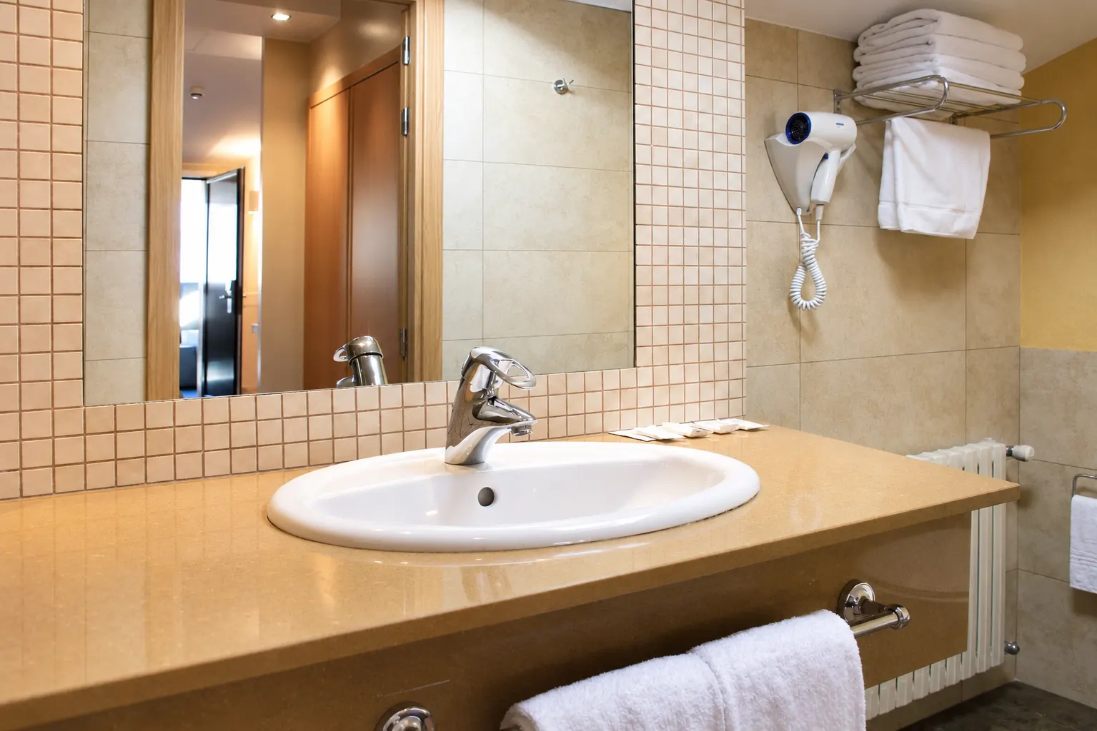 Detalle del baño con secador