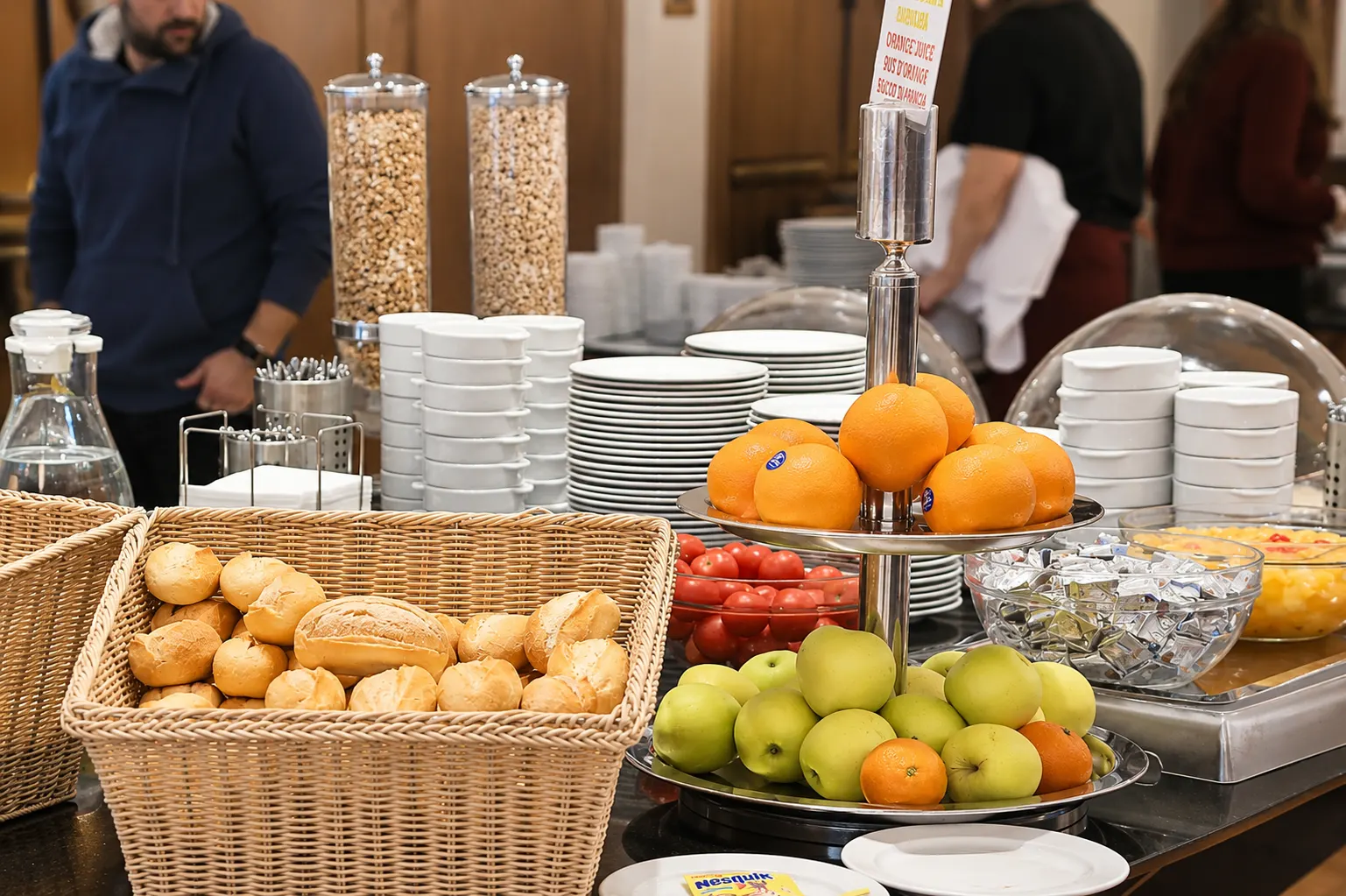 Desayuno buffet del hotel
