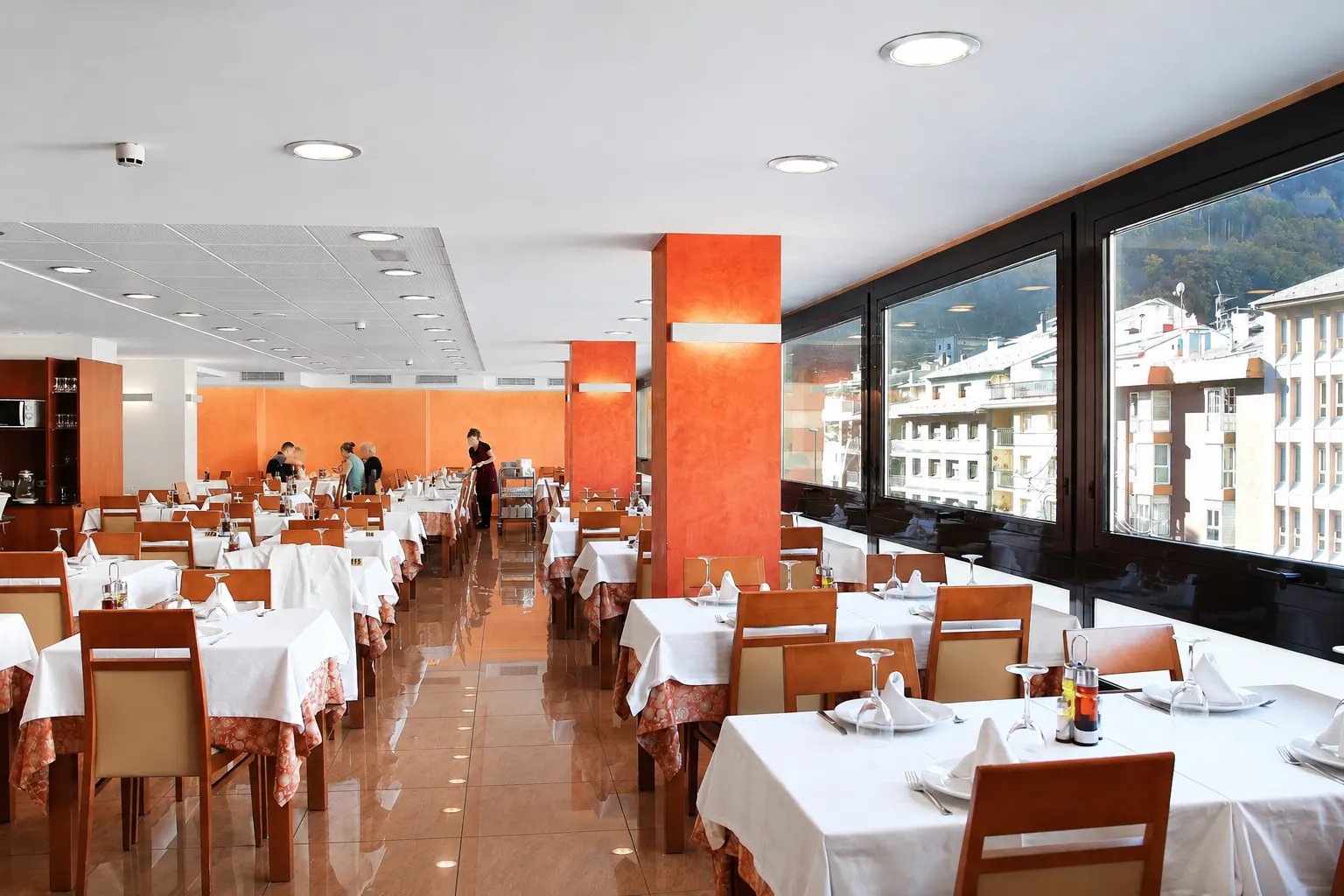 Restaurant avec vue sur les Pyrénées